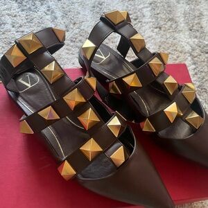 Valentino Roman stud flats